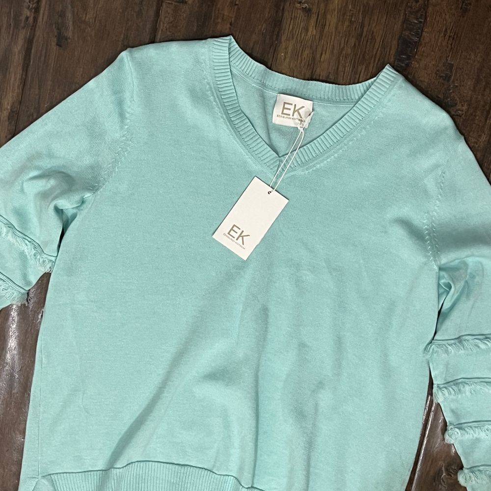 NWT Edinburgh Knitwear Mint V-Neck Sweater with‎ Fringe Sleeve Detail Medium